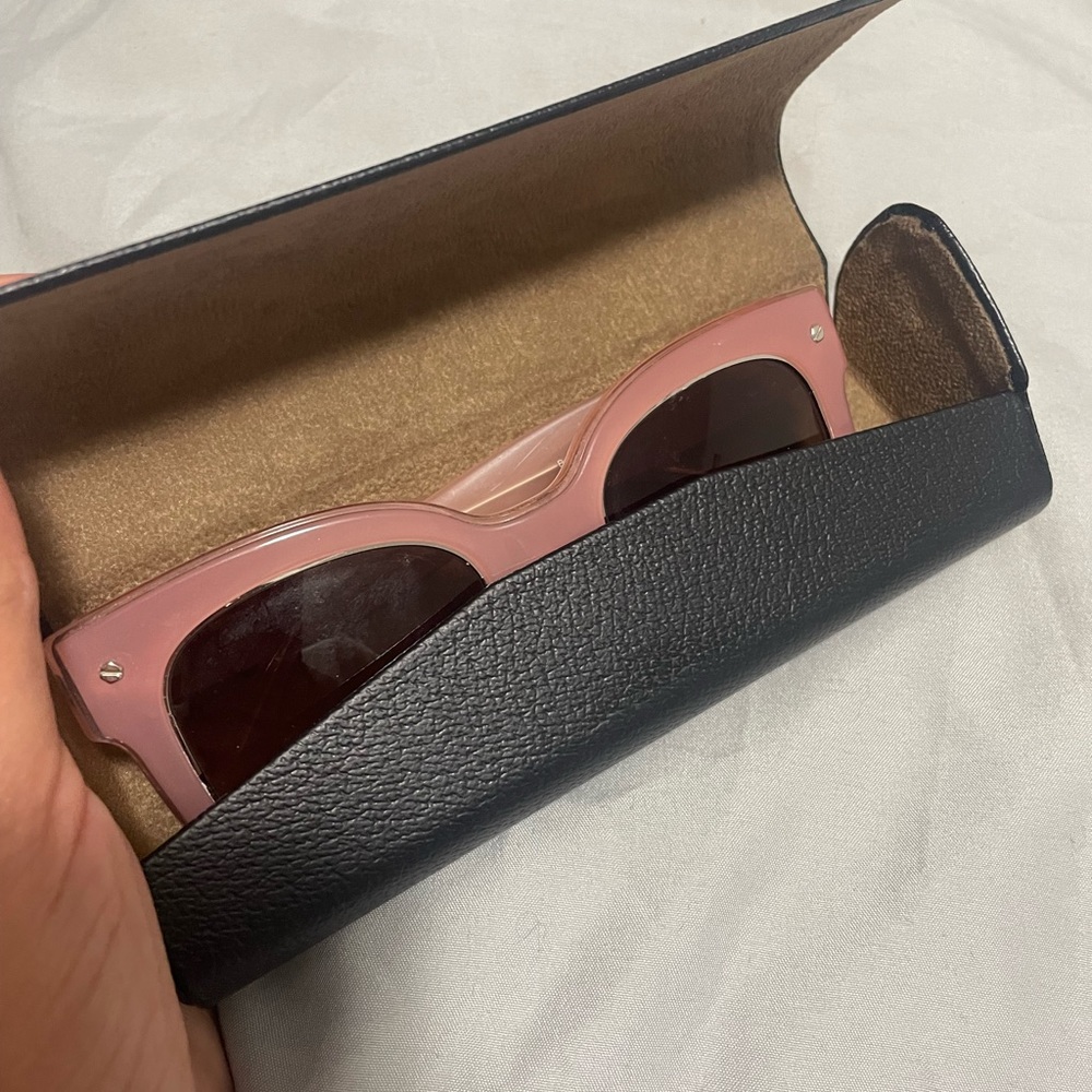 Burberry sunglasses - Picture 4 of 9